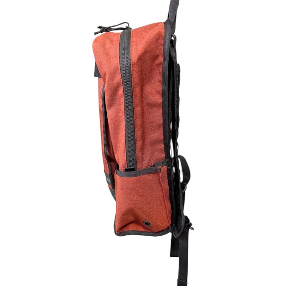 Chrome BG-219-INBK Indigo 21L Hondo Backpack Nylon Water Resistant Commuter Bag - Picture 3 of 8